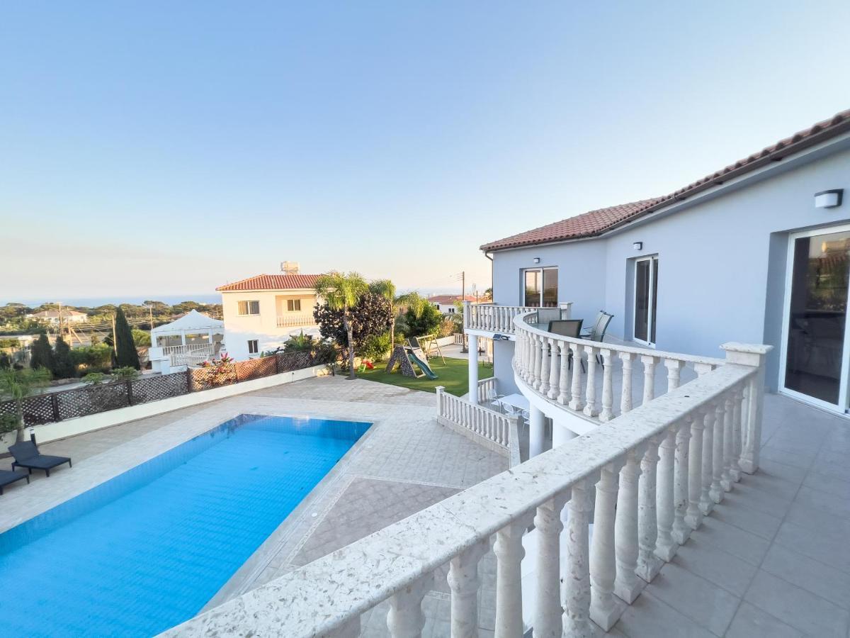 Grand Villa Lynn Seaview Ayia Napa Esterno foto