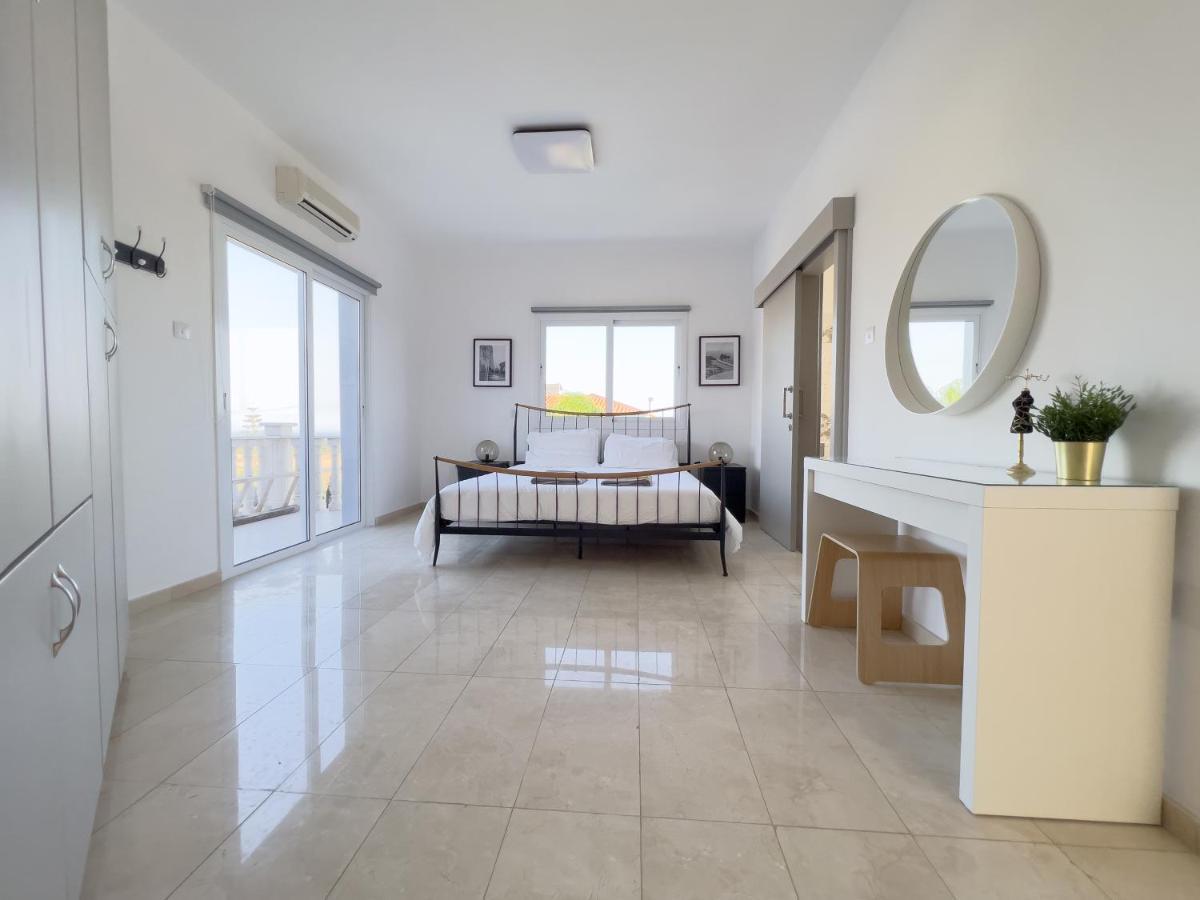 Grand Villa Lynn Seaview Ayia Napa Esterno foto