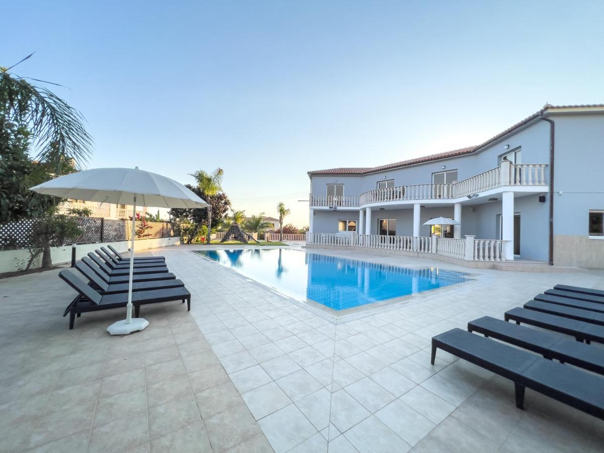 Grand Villa Lynn Seaview Ayia Napa Esterno foto