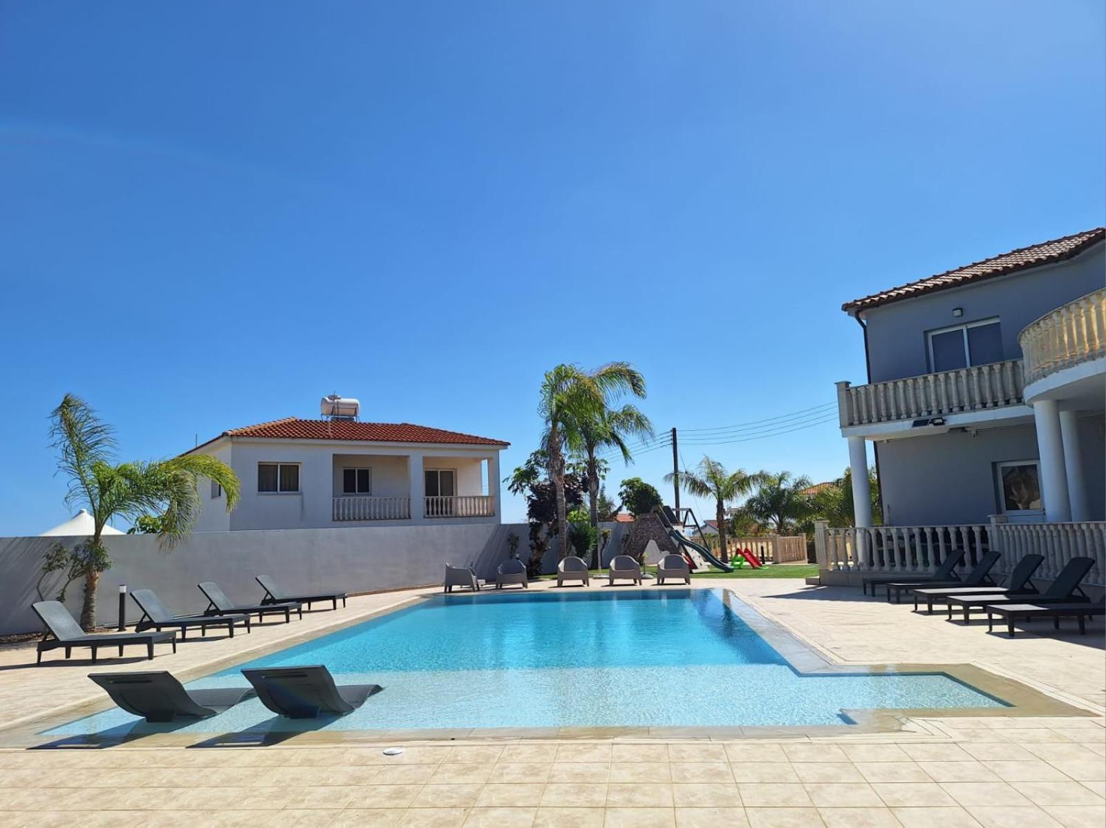 Grand Villa Lynn Seaview Ayia Napa Esterno foto