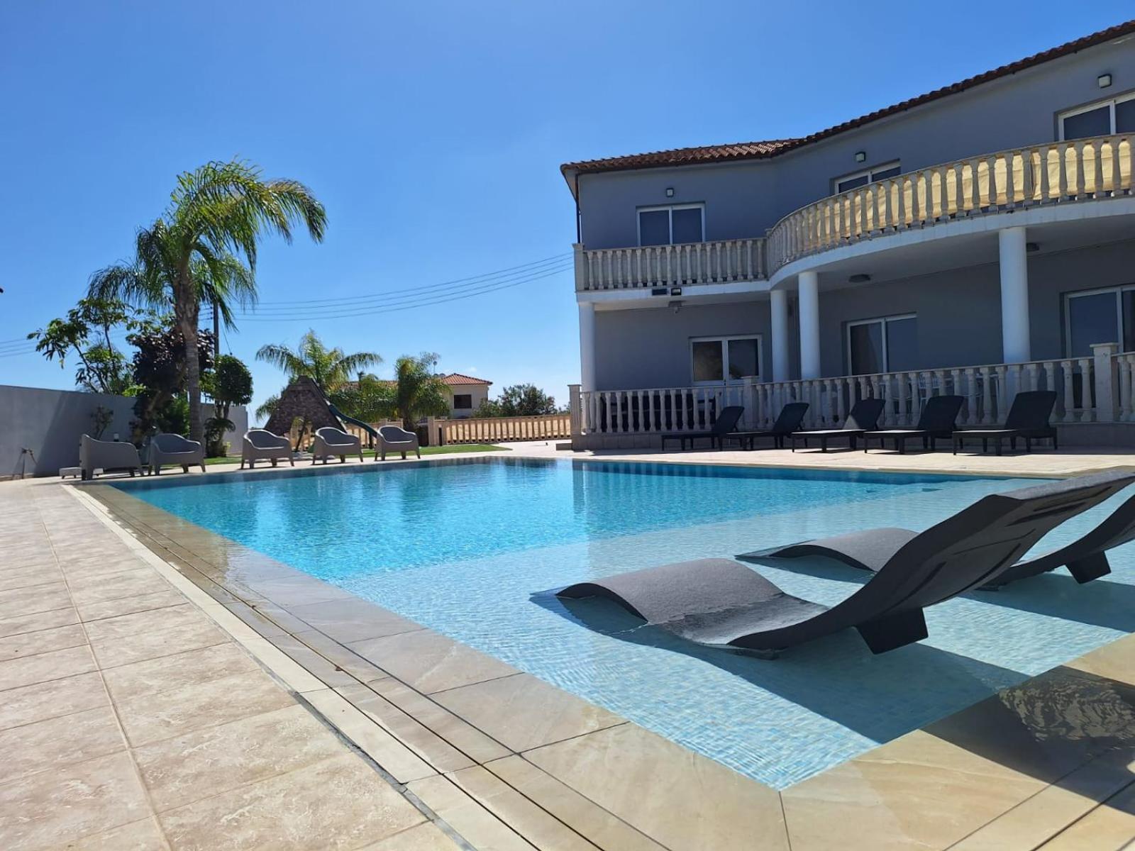 Grand Villa Lynn Seaview Ayia Napa Esterno foto
