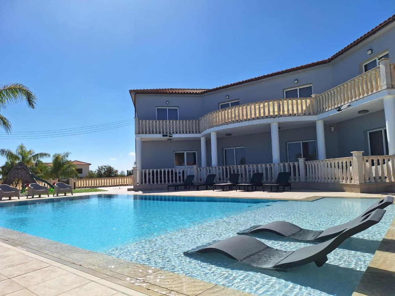 Grand Villa Lynn Seaview Ayia Napa Esterno foto